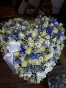 Graf / Rouwstuk Hart Blauw / Wit